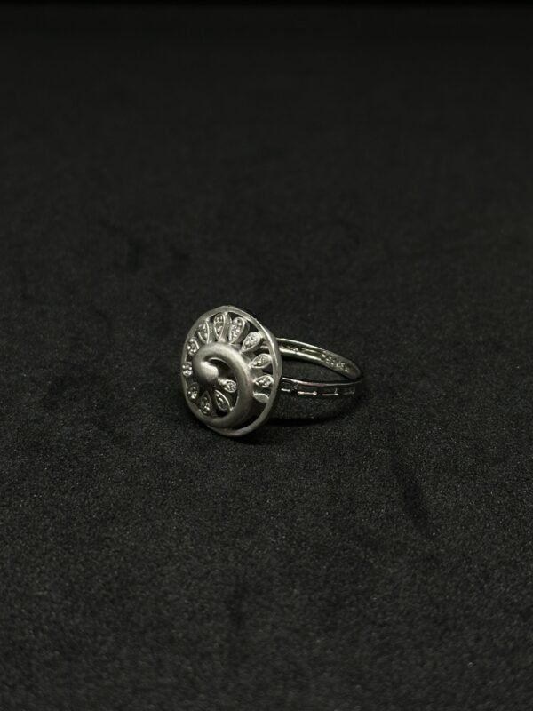Spriel Circle Ring with Diamond Elegance