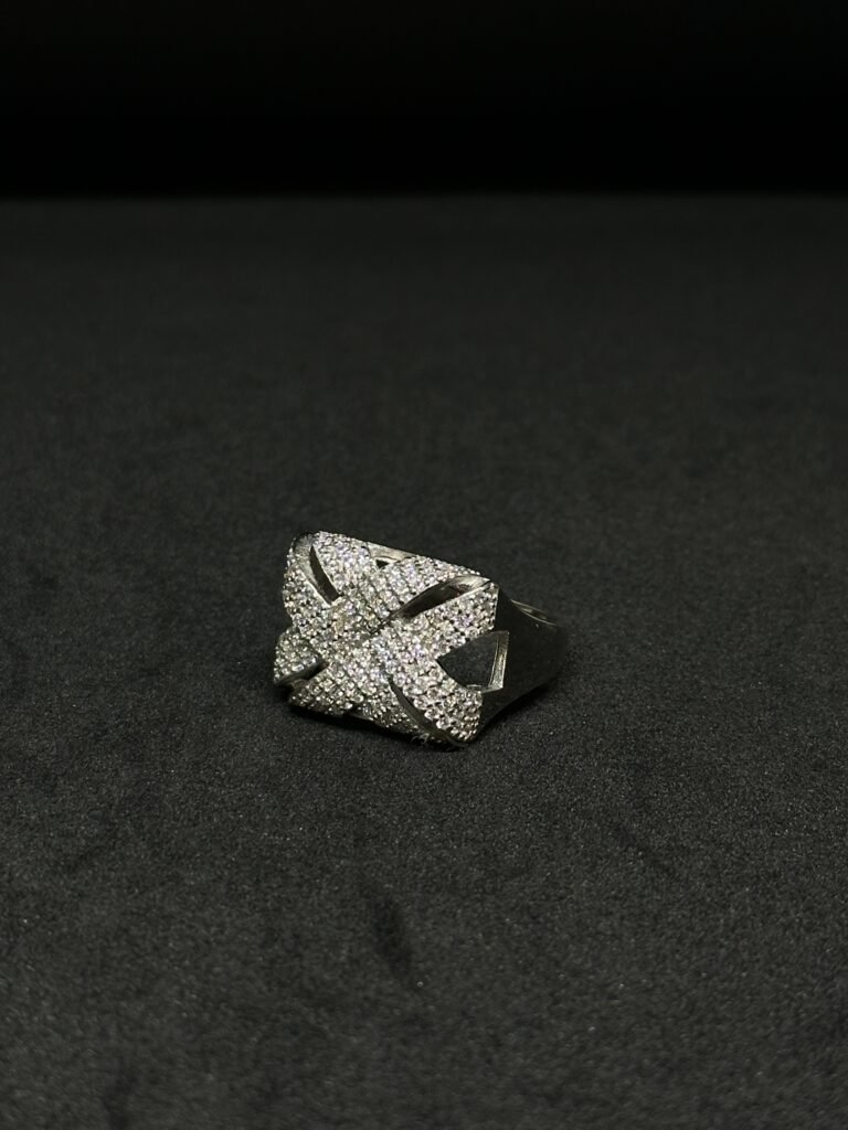 Intertwine Ring with Studded Diamond