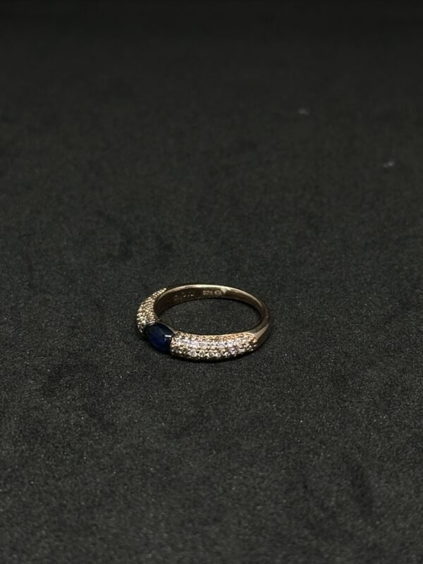 Royal Beauty Queen Rose - Silver Design with Blue Diamond