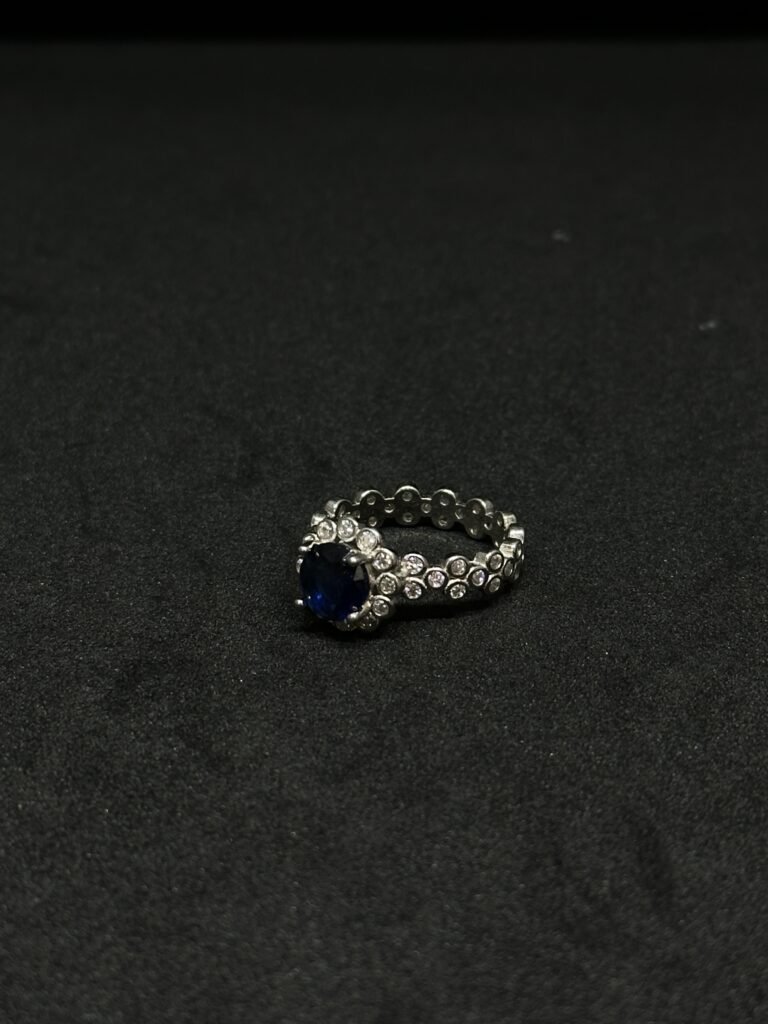 Royal Diamond - The Perfect Accessory