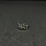 Elegant Honeycomb Ring