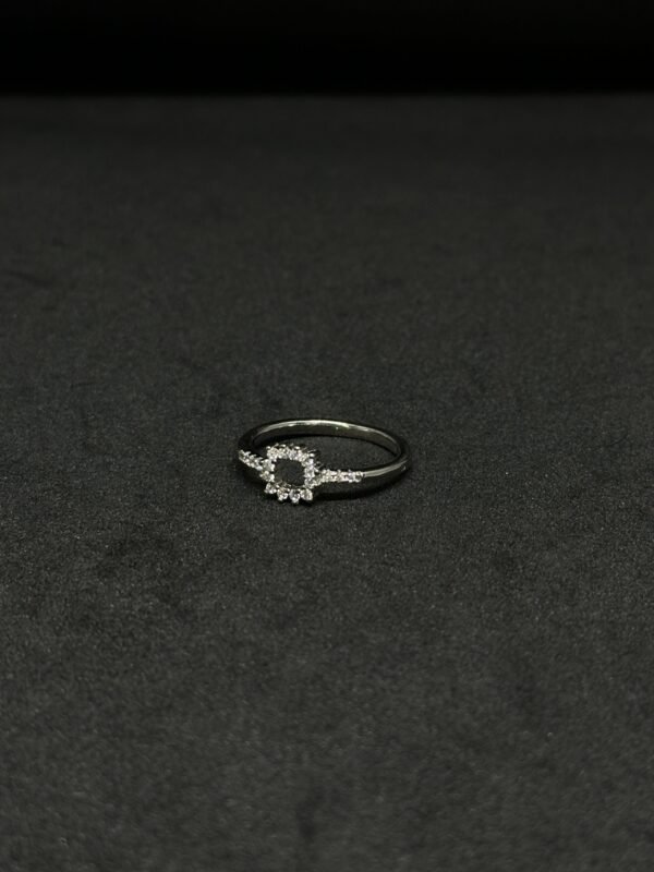 Sleek Daily Essentials Bag