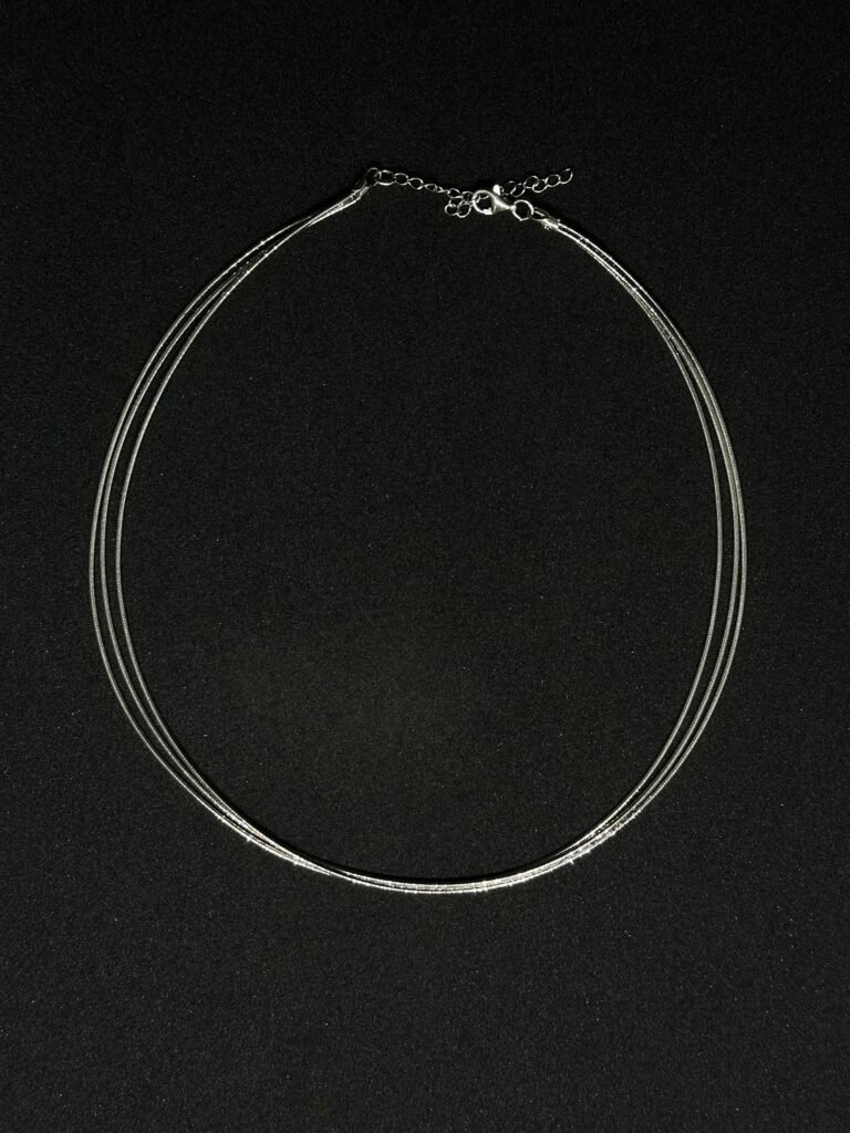 Simple and Subtle Dazzlers for Women