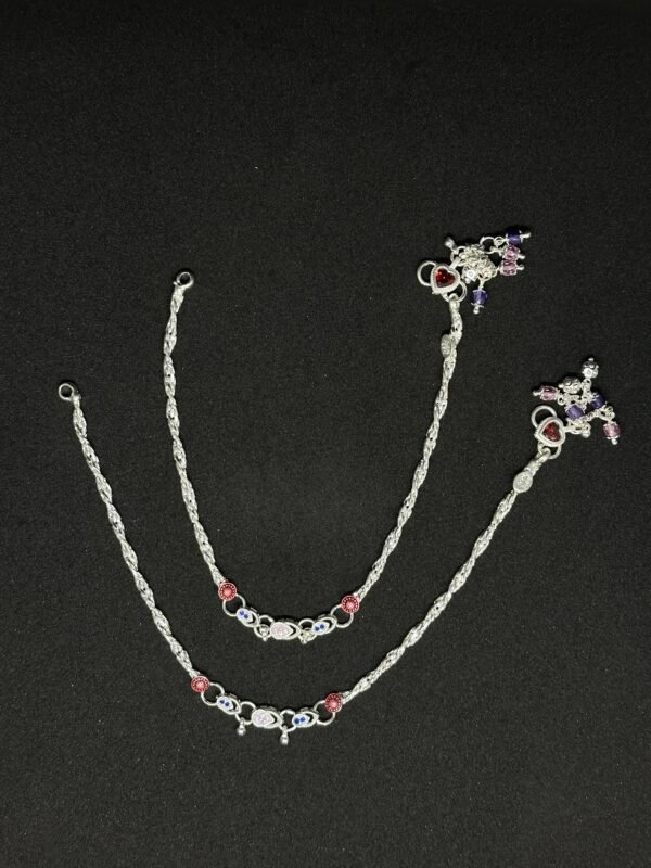 Heritage Payal: Timeless Elegance for Your Anklets