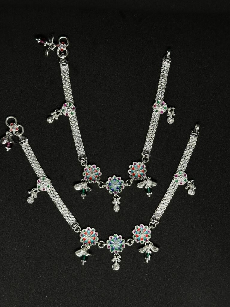 Heritage Payal for a Rajwadi Look