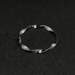 Swiral Stiff Bracelet for Women