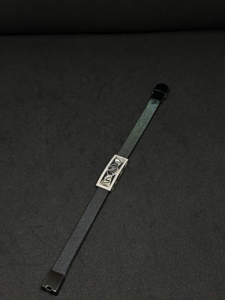 Elegant Crown Belt Bracelet