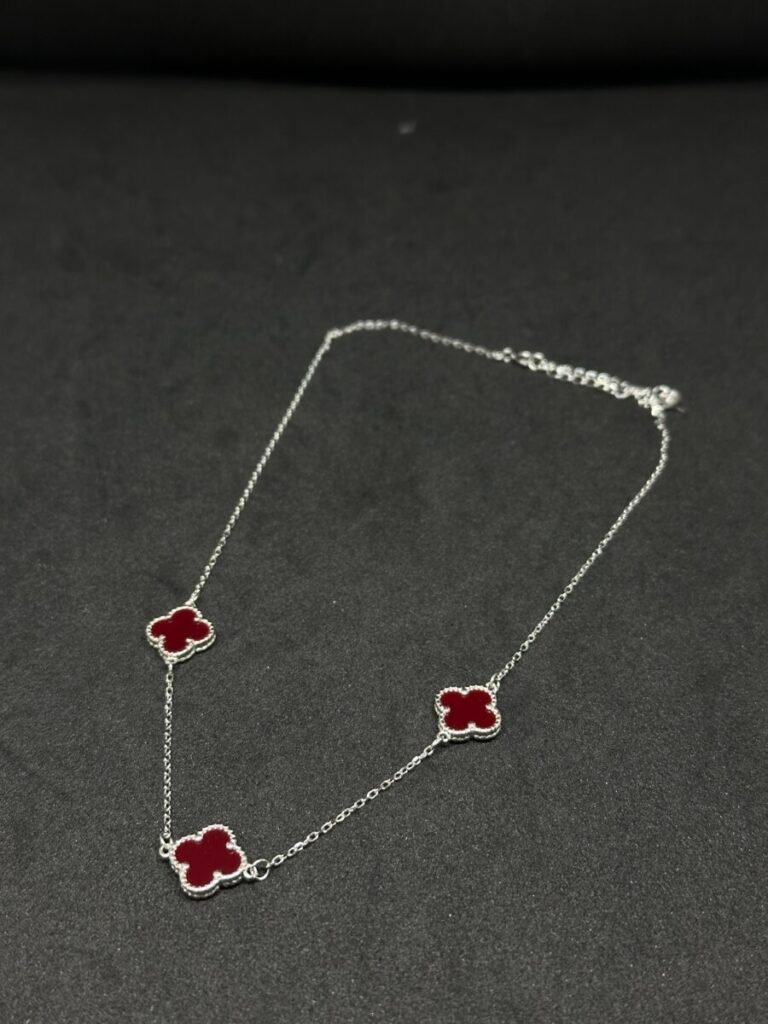 Elegant Chain Pendant