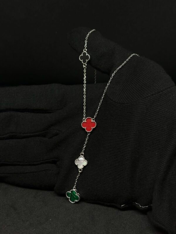 Elegant Chain Pendant - Image 2