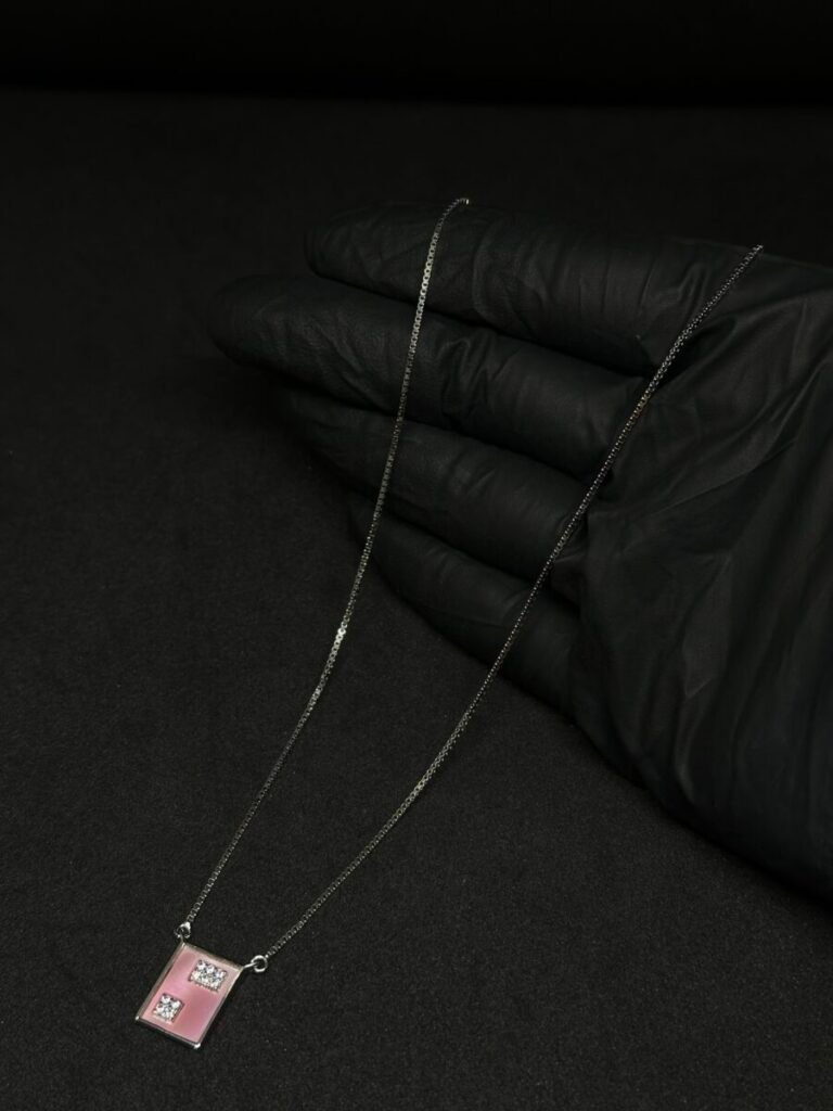 Square Diamond and Pink Mino