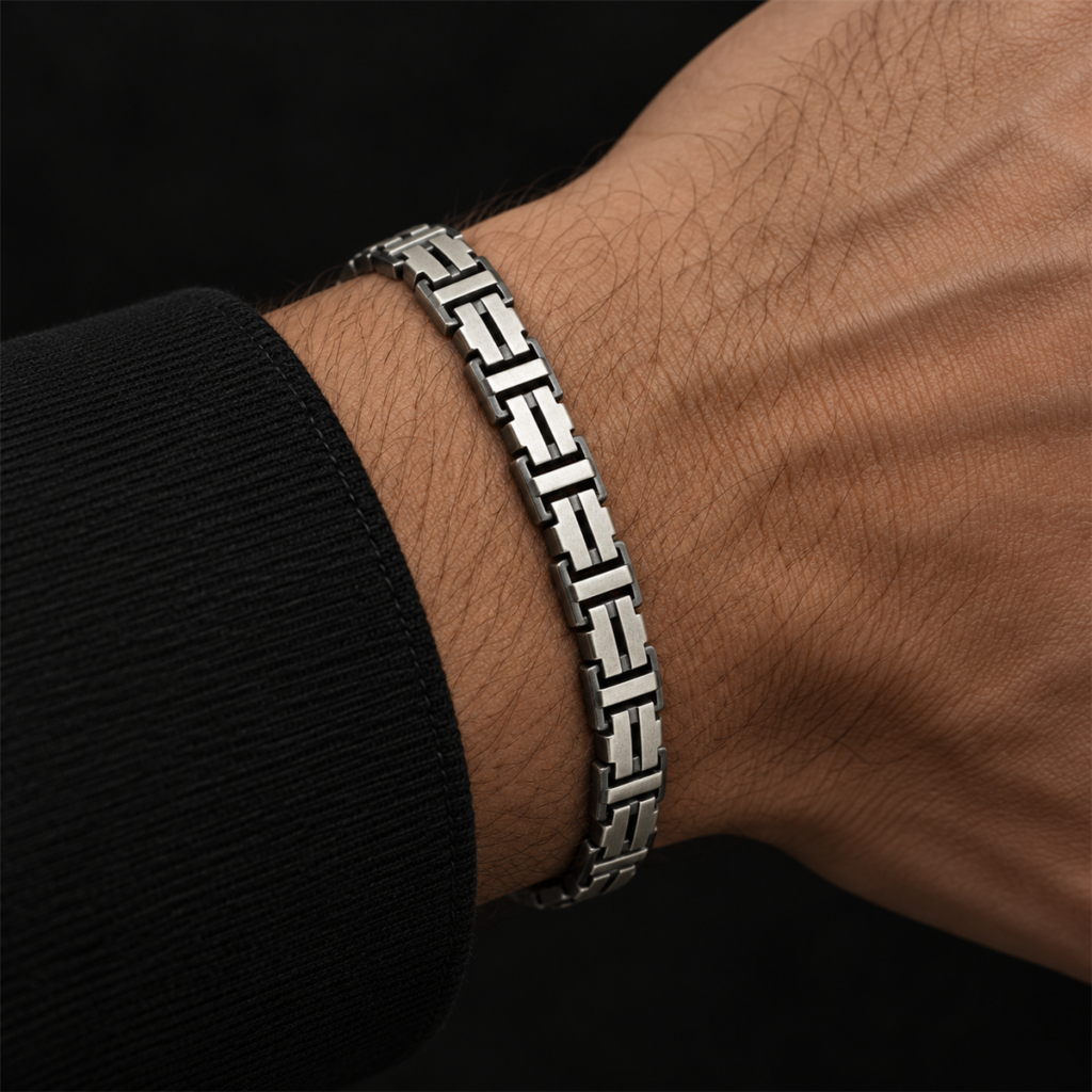 Men’s Bracelet: Timeless Style