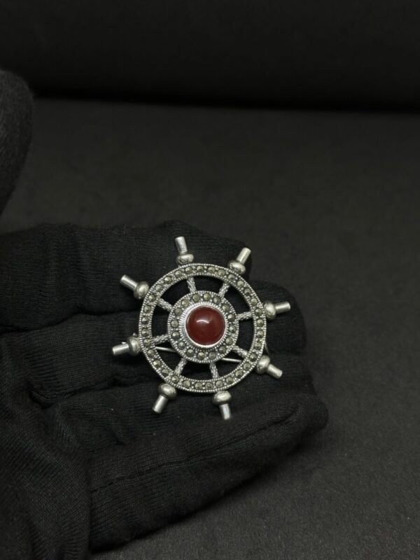 Elegant Men's Brooch
