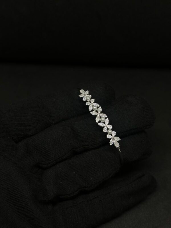 Beautiful Flower Bracelet