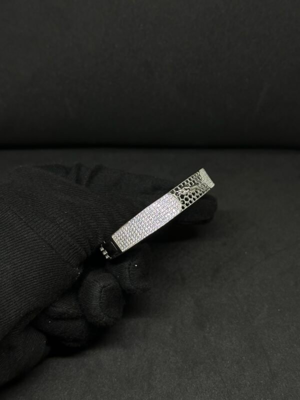 Jaguar Kada for Men – Stylish Durability