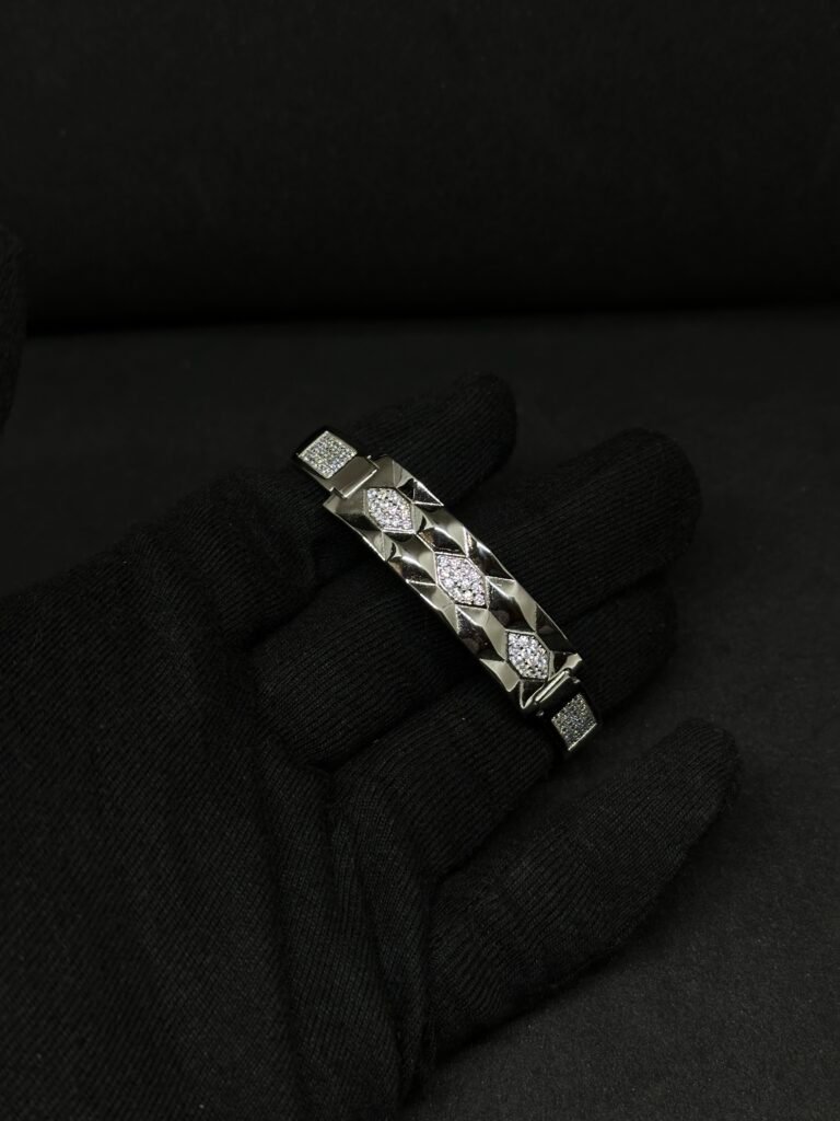 Honey Comb with Diamond Hint