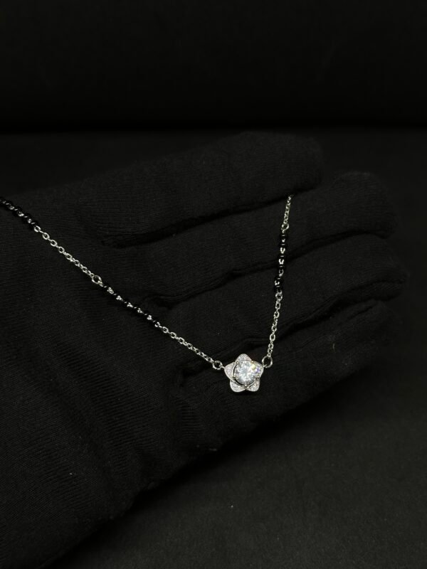 Elegant Flower Set Mangalsutra