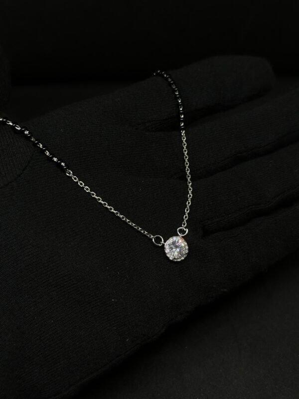 Single Stone Mangal Sutra