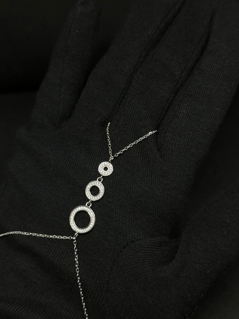 Elegant Pochi for Women