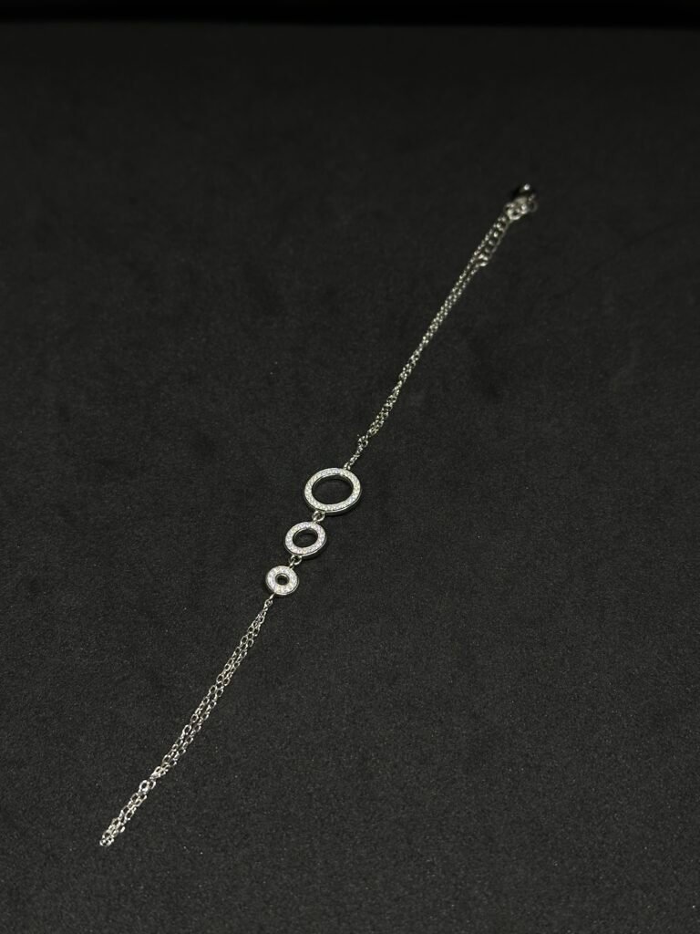 Elegant Pochi for Women