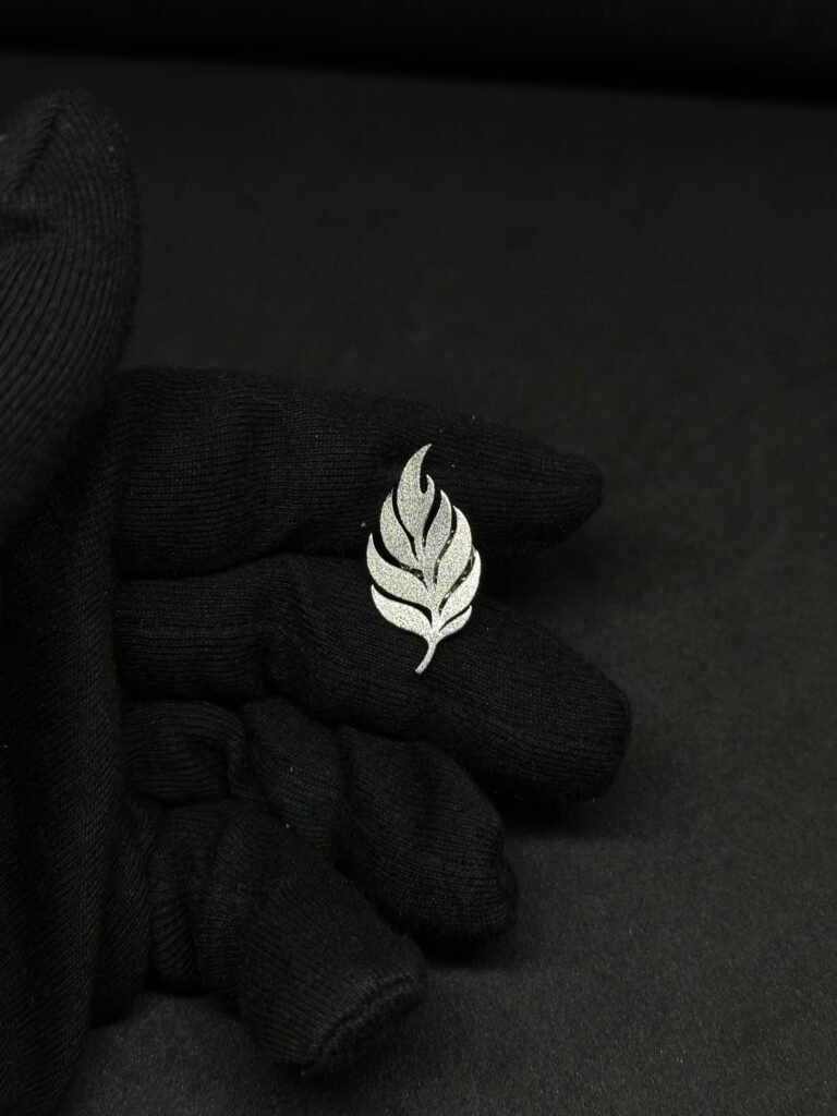 Elegant Leaf Brooch